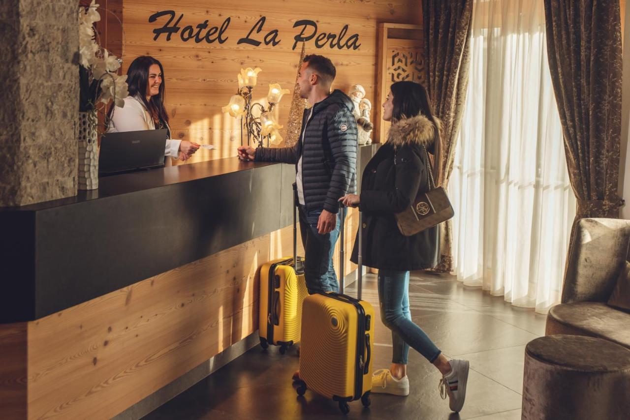 Hotel La Perla Andalo Exterior foto